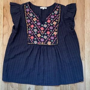 EUC Small flowy blouse